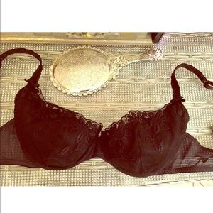 Victoria’s Secret black lace 36d